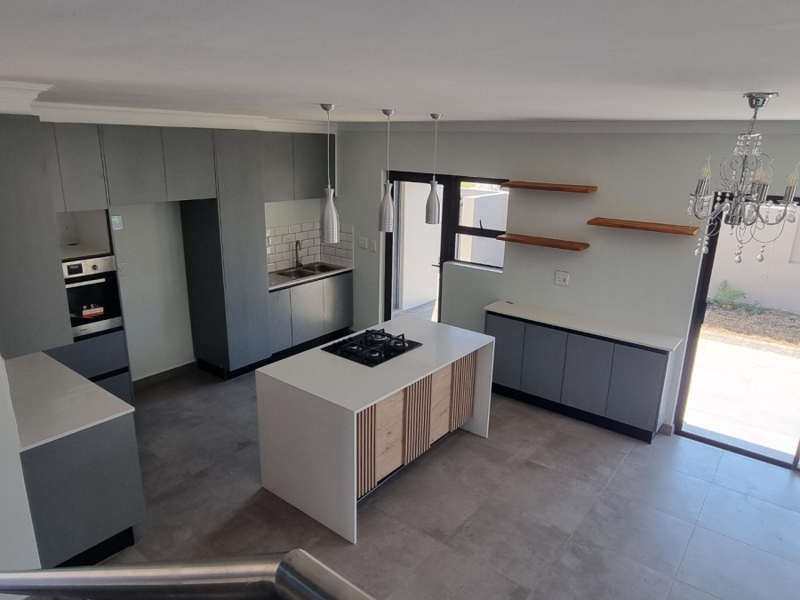 4 Bedroom Property for Sale in Ifafi North West